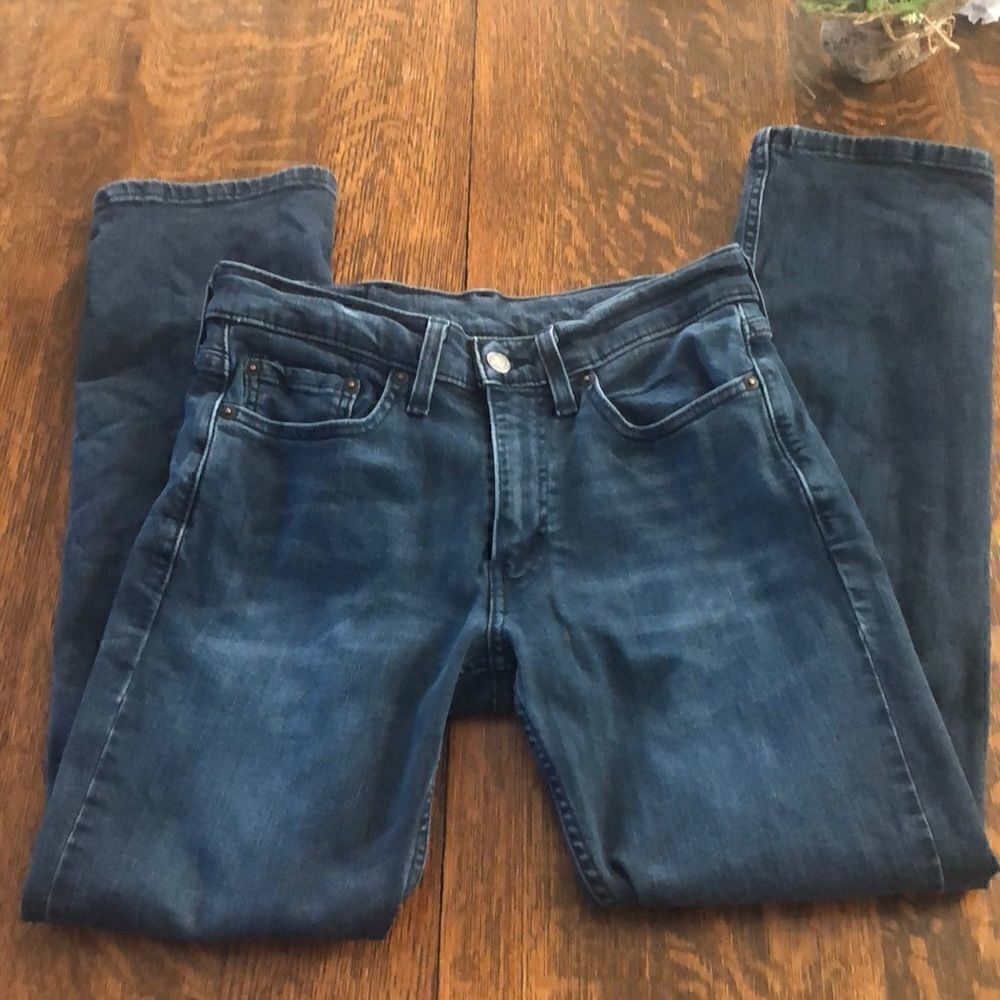 Levi’s 514 med/high rise straight leg jeans size 29